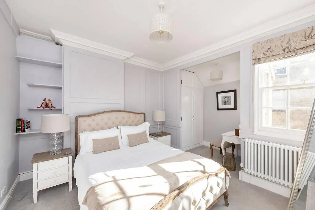 Beautiful Apartment, Incredible Central Location Bath 0*,  United Kingdom