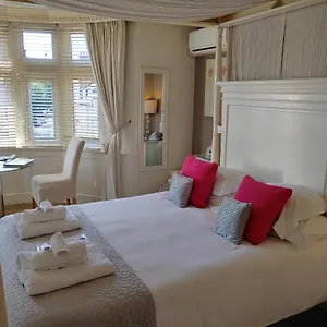 The House Boutique - In-room Breakfast - Free Parking Бат