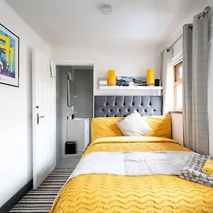 Elegant And Cosy Private Belfast